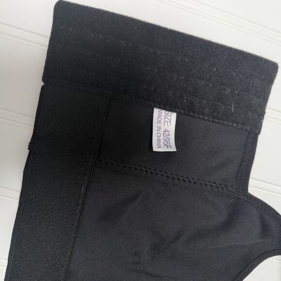 Unbranded Bra Size 42/95F Black Wide Back Band Padded Underwire - Picture 4 of 4